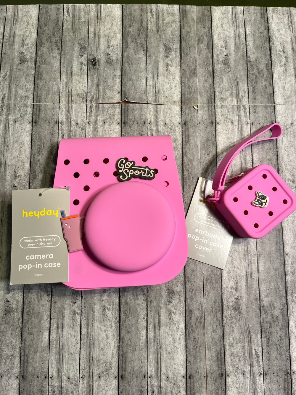 heyday Pink Camera Pop-In Case and Matching Earbuds pop in Cover